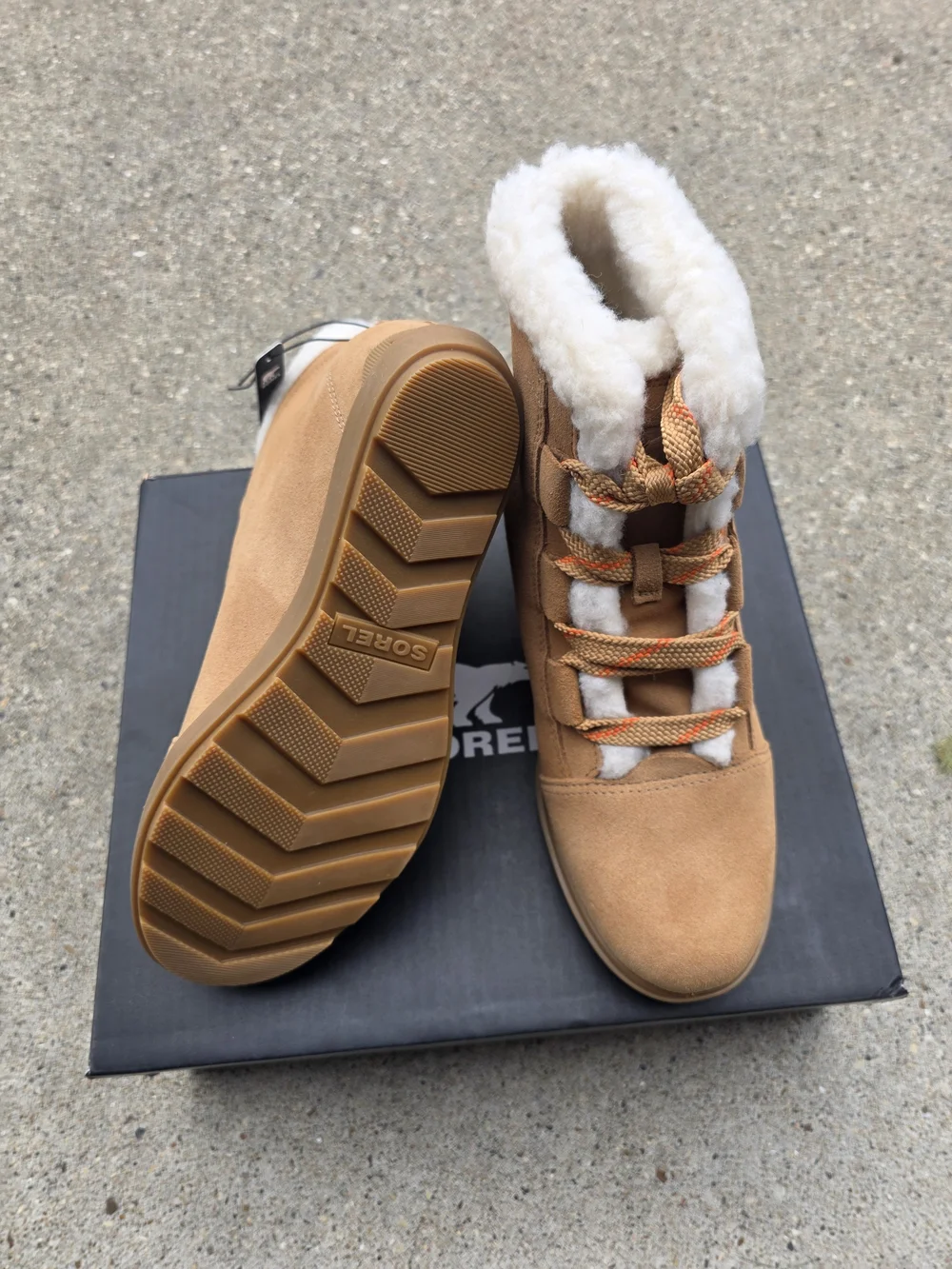 Sorel Women’s Suede Shearling-Lined Winter Boot Size 9.5